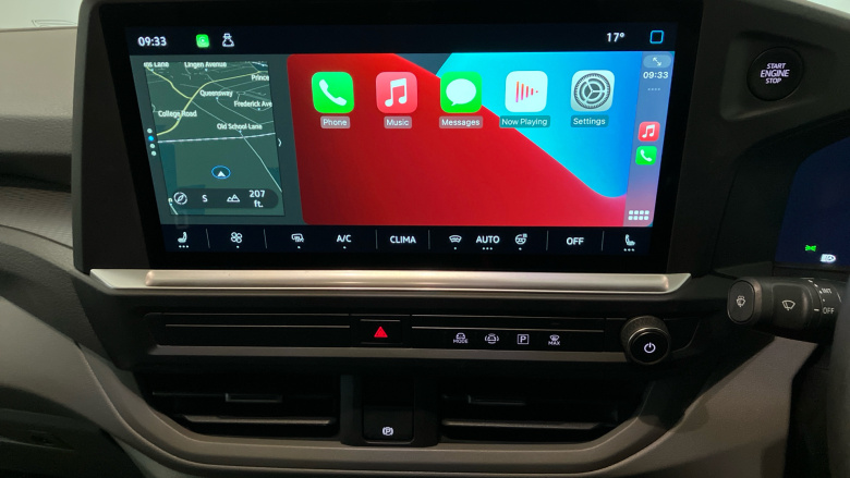 Volkswagen Transporter T32 Swb Electric 160kW 65kWh Commerce Pro Van Auto